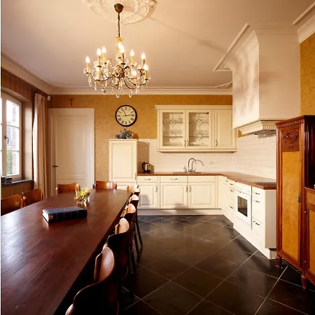 فيلة Aan De Hammermolen *