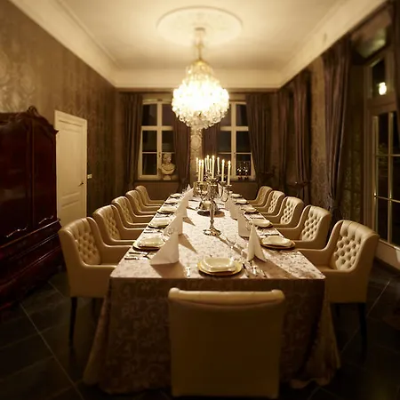 فيلة Aan De Hammermolen